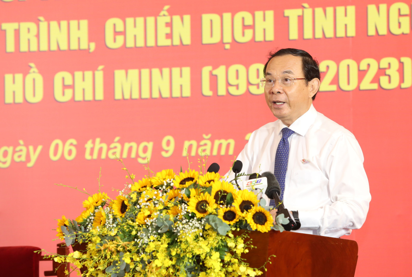 Bí thư Thành uỷ TPHCM Nguyễn Văn Nên phát biểu tại chương trình. Bí thư Thành uỷ TPHCM Nguyễn Văn Nên phát biểu tại chương trình.