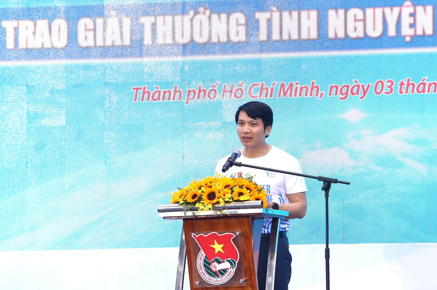 Bí thư Thường trực T.Ư Đoàn Nguyễn Ngọc Lương chia sẻ tại ngày hội. Ảnh: Ngô Tùng Bí thư Thường trực T.Ư Đoàn Nguyễn Ngọc Lương chia sẻ tại ngày hội. Ảnh: Ngô Tùng