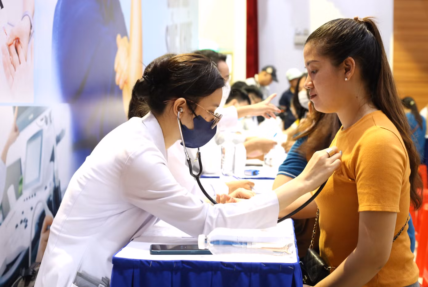 Ngày hội diễn ra với nhiều hoạt động ý nghĩa như: Khám chữa bệnh, tư vấn sức khỏe, cấp phát thuốc miễn phí cho 3.000 thanh niên công nhân; tổ chức hội chợ “gian hàng 0 đồng”, gian hàng giảm giá từ 10 - 50% với đa dạng các mặt hàng, sản phẩm thiết yếu dành cho thanh niên công nhân; tổ chức sân chơi văn hóa văn nghệ cùng nhiều không gian trò chơi, bốc thăm trúng thưởng; sân chơi “Tìm kiếm tài năng thanh niên công nhân”. Ngày hội diễn ra với nhiều hoạt động ý nghĩa như: Khám chữa bệnh, tư vấn sức khỏe, cấp phát thuốc miễn phí cho 3.000 thanh niên công nhân; tổ chức hội chợ “gian hàng 0 đồng”, gian hàng giảm giá từ 10 - 50% với đa dạng các mặt hàng, sản phẩm thiết yếu dành cho thanh niên công nhân; tổ chức sân chơi văn hóa văn nghệ cùng nhiều không gian trò chơi, bốc thăm trúng thưởng; sân chơi “Tìm kiếm tài năng thanh niên công nhân”.