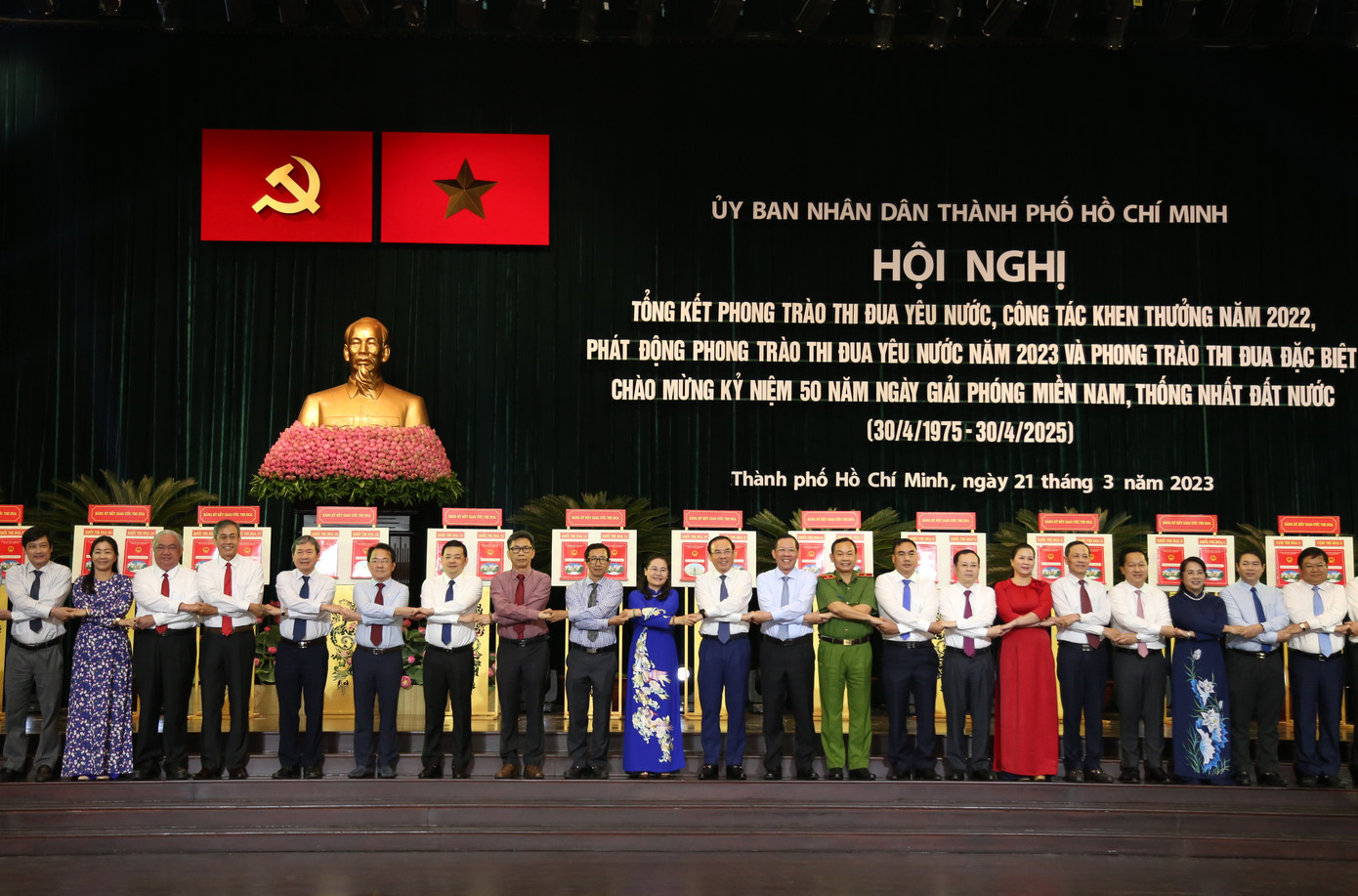 Dịp này, các cụm, khối thi đua đã phát động phong trào thi đua đặc biệt chào mừng kỷ niệm 50 năm ngày Giải phóng miền Nam, thống nhất đất nước. Ảnh: Ngô Tùng Dịp này, các cụm, khối thi đua đã phát động phong trào thi đua đặc biệt chào mừng kỷ niệm 50 năm ngày Giải phóng miền Nam, thống nhất đất nước. Ảnh: Ngô Tùng