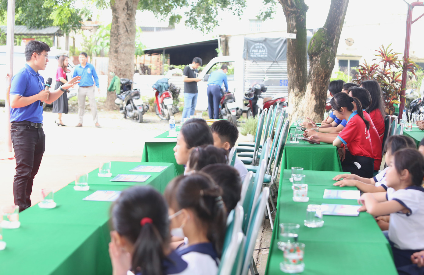 Dịp này, Đoàn thanh niên các đơn vị cũng tổ chức tập huấn, phổ biến kỹ năng phòng cháy chữa cháy, phòng chống cháy nổ, kỹ năng thoát hiểm; tuyên truyền các kiến thức cơ bản về chăm sóc sức khoẻ, phòng chống dịch bệnh… cho người dân trên địa bàn xã An Nhơn Tây. Dịp này, Đoàn thanh niên các đơn vị cũng tổ chức tập huấn, phổ biến kỹ năng phòng cháy chữa cháy, phòng chống cháy nổ, kỹ năng thoát hiểm; tuyên truyền các kiến thức cơ bản về chăm sóc sức khoẻ, phòng chống dịch bệnh… cho người dân trên địa bàn xã An Nhơn Tây.