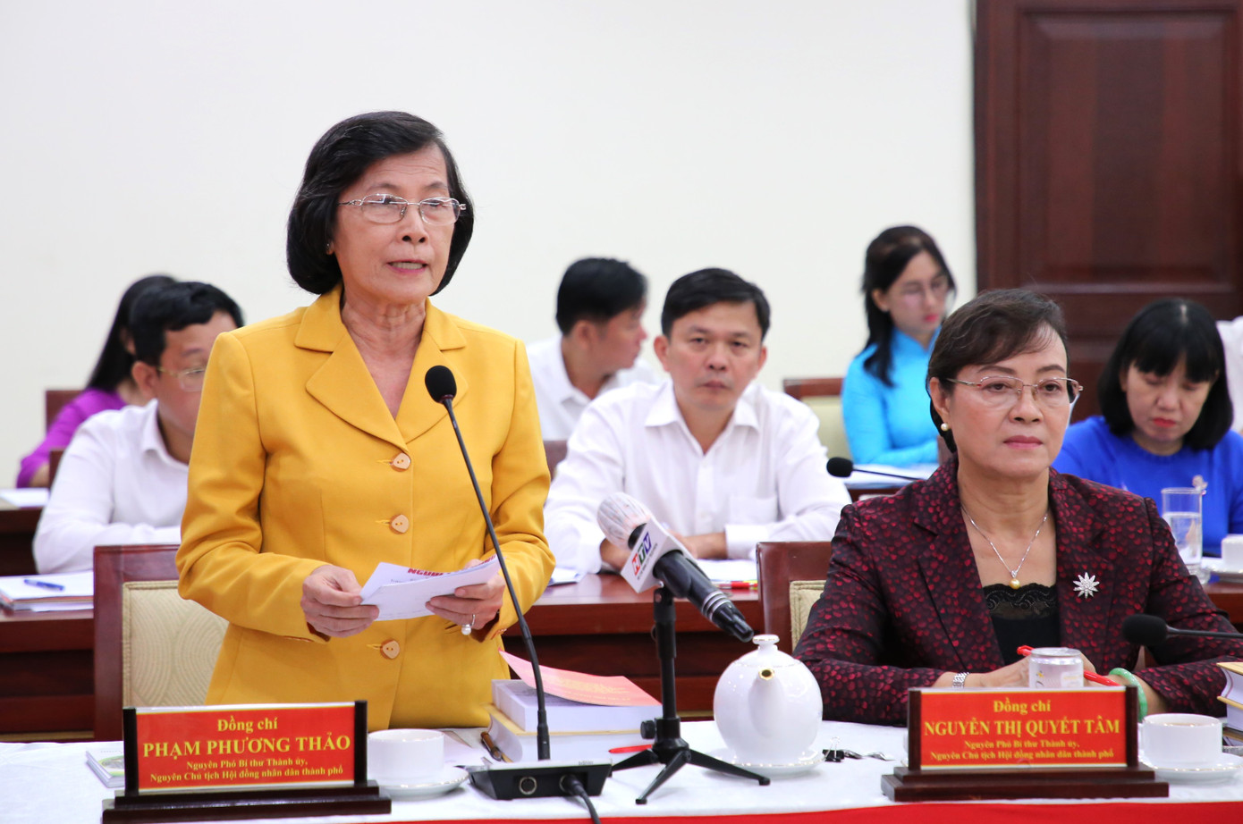 Nguyên Phó Bí thư Thành uỷ TPHCM Phạm Phương Thảo trao đổi tại hội thảo. Ảnh: Ngô Tùng Nguyên Phó Bí thư Thành uỷ TPHCM Phạm Phương Thảo trao đổi tại hội thảo. Ảnh: Ngô Tùng