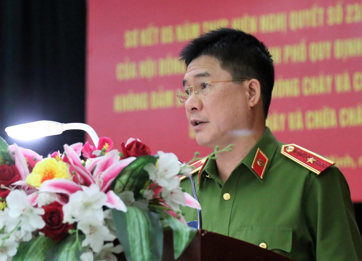 Thiếu tướng Nguyễn Tuấn Anh trao đổi tại hội nghị. Ảnh: Ngô Tùng Thiếu tướng Nguyễn Tuấn Anh trao đổi tại hội nghị. Ảnh: Ngô Tùng