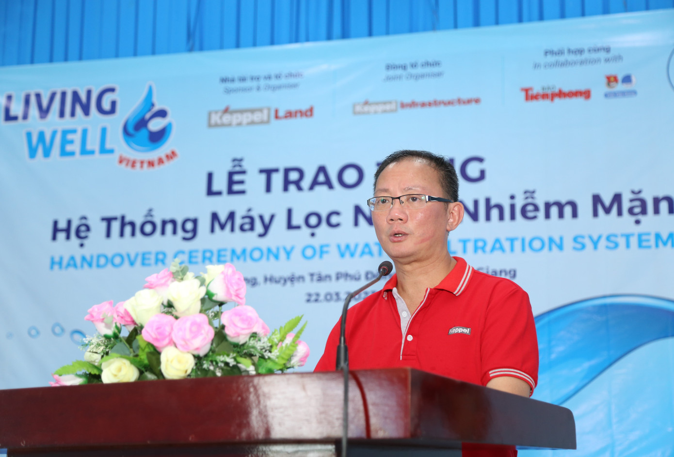 Chủ tịch Keppel Land Việt Nam Joseph Low phát biểu tại lễ trao tặng hệ thống lọc nước cho xã Phú Đông. Ảnh: Ngô Tùng