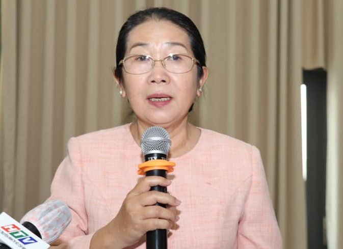 Nguyên Phó bí thư Thành ủy TPHCM Võ Thị Dung nêu ý kiến tại hội nghị.