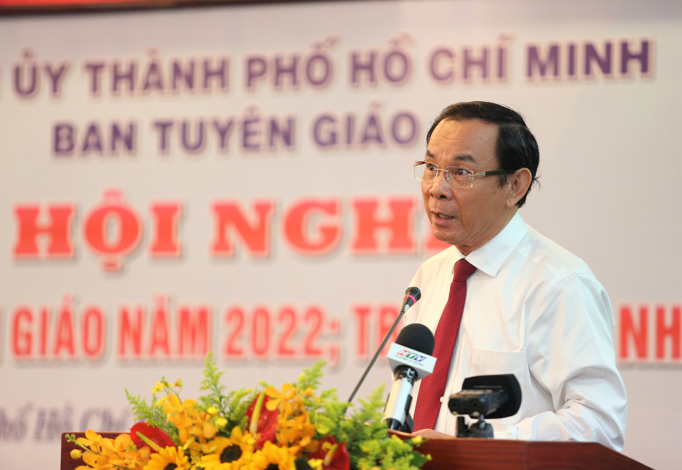 Bí thư Thành ủy TPHCM Nguyễn Văn Nên phát biểu tại hội nghị. Ảnh: Ngô Tùng Bí thư Thành ủy TPHCM Nguyễn Văn Nên phát biểu tại hội nghị. Ảnh: Ngô Tùng