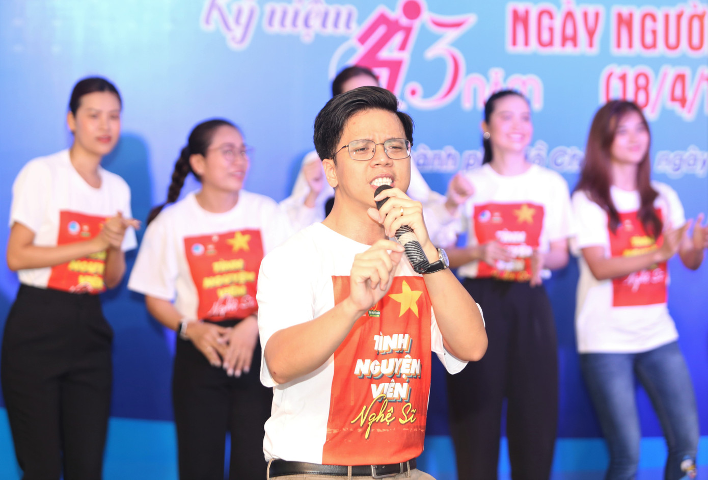 Thầy giáo 9x Nguyễn Thái Dương góp vui với ca khúc tự sáng tác "Thành phố gì kỳ".