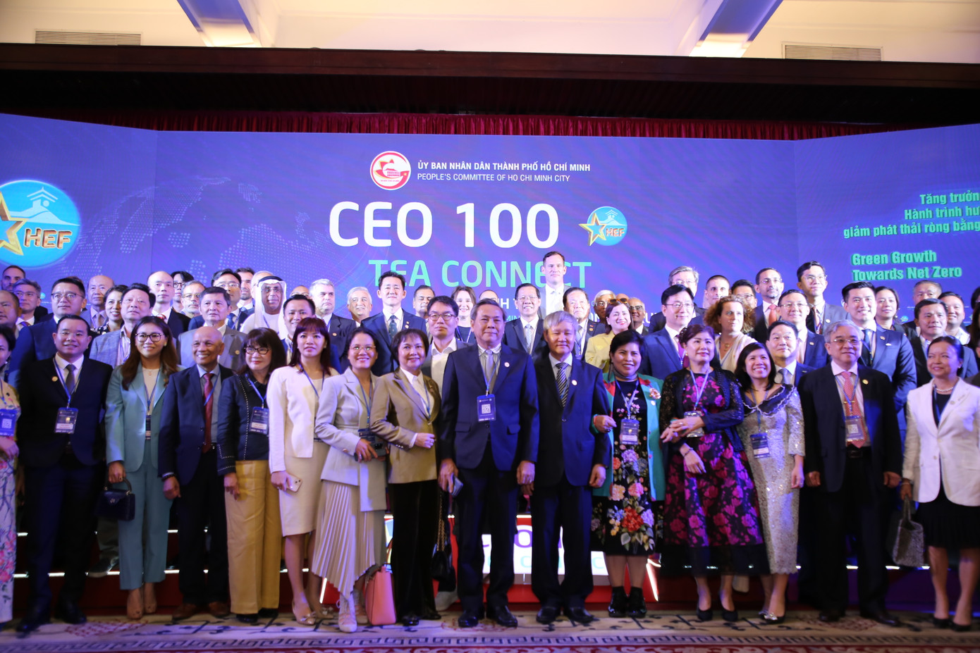 Lãnh đạo TPHCM cùng đại diện các tổ chức quốc tế, các chuyên gia chụp ảnh lưu niệm cuối chương trình.