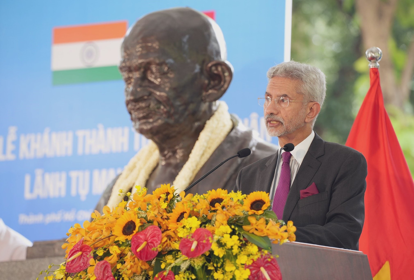 Ông Subrahmanyam Jaishankar chia sẻ tại buổi lễ. Ông Subrahmanyam Jaishankar chia sẻ tại buổi lễ.