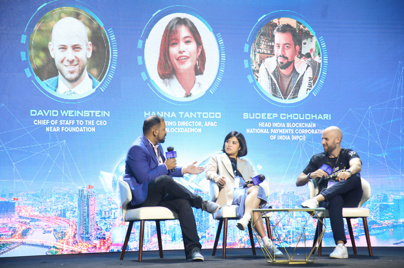 Cũng tại sự kiện công nghệ quy mô bậc nhất tại Việt Nam này, các chuyên gia đầu ngành và các quỹ đầu tư hàng đầu quốc tế cùng tham gia phân tích về xu hướng công nghệ, xu hướng đầu tư và những giải pháp cụ thể cho các doanh nghiệp truyền thống nhằm nâng cao hiệu suất kinh doanh khi ứng dụng các giải pháp công nghệ; chia sẻ kỹ năng lập trình, gọi vốn và khởi nghiệp đến từ các công ty kỳ lân (unicorn) trong lĩnh vực công nghệ...