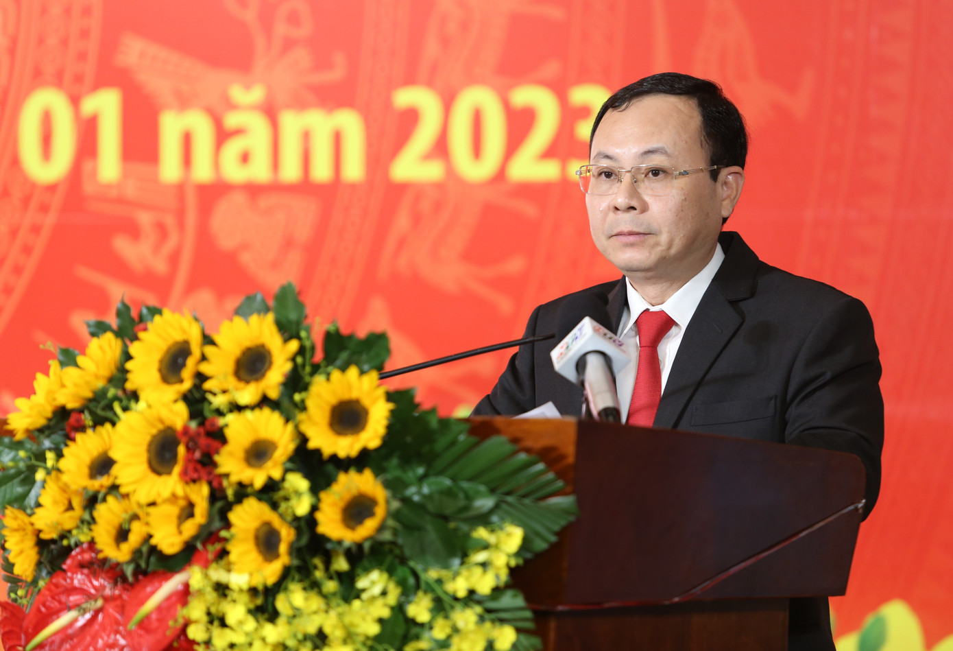 Phó Bí thư Thành ủy TPHCM Nguyễn Văn Hiếu ôn lại truyền thống hào hùng cuộc Tổng tiến công và nổi dậy Xuân Mậu Thân. Ảnh: Ngô Tùng