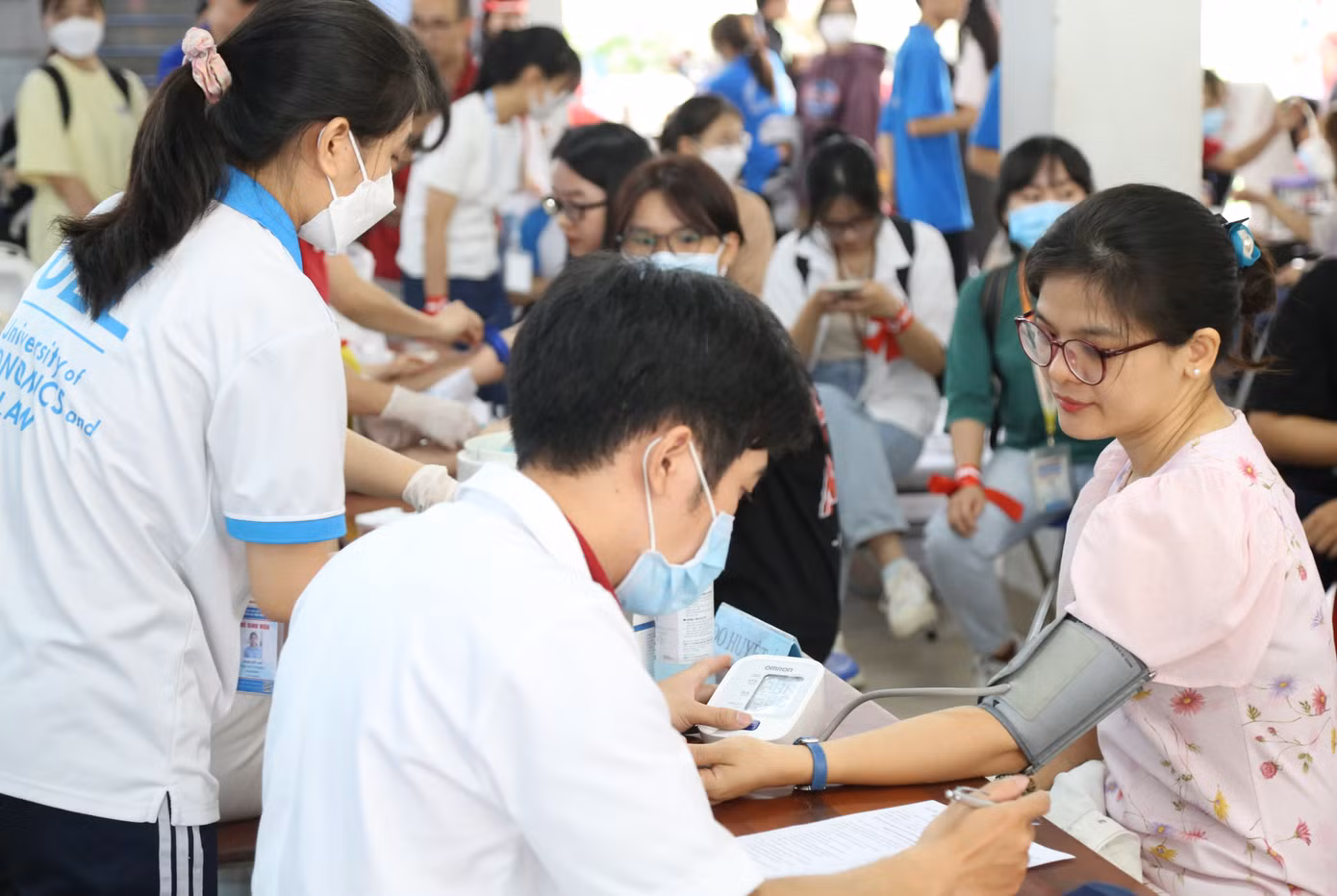 Ngày hội không chỉ thu hút các bạn sinh viên mà còn đón nhận tình cảm, chia sẻ của các thầy cô giáo nhà trường.