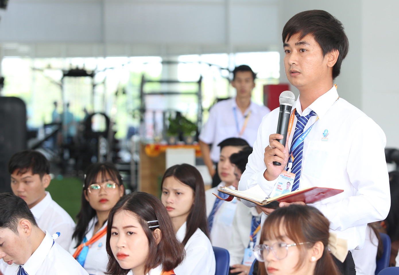 Cùng với những trăn trở trong đời sống thường nhật, các bạn sinh viên hội viên cũng đưa ra những giải pháp để tổ chức Hội Sinh viên nghiên cứu triển khai.