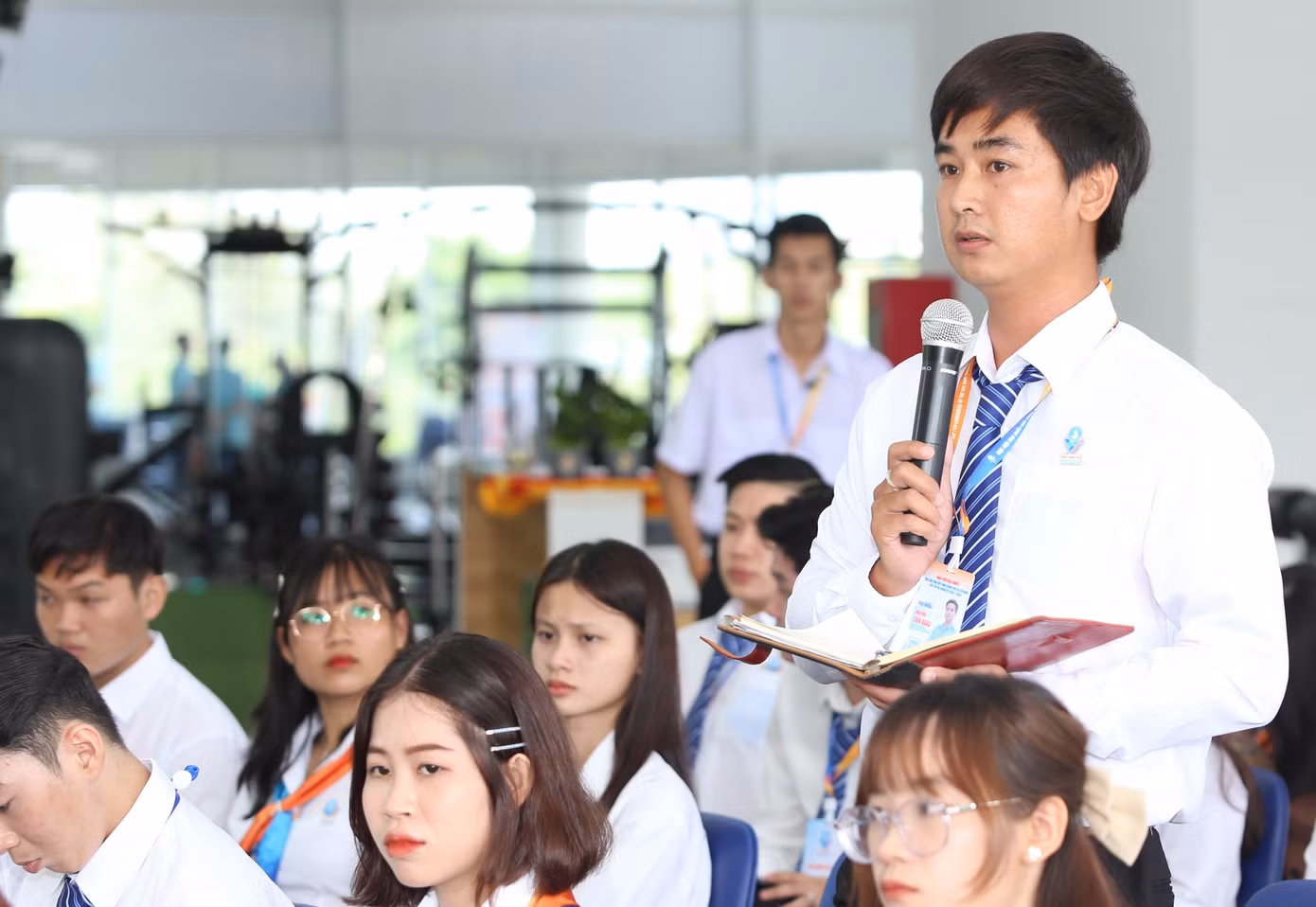 Cùng với những trăn trở trong đời sống thường nhật, các bạn sinh viên hội viên cũng đưa ra những giải pháp để tổ chức Hội Sinh viên nghiên cứu triển khai.