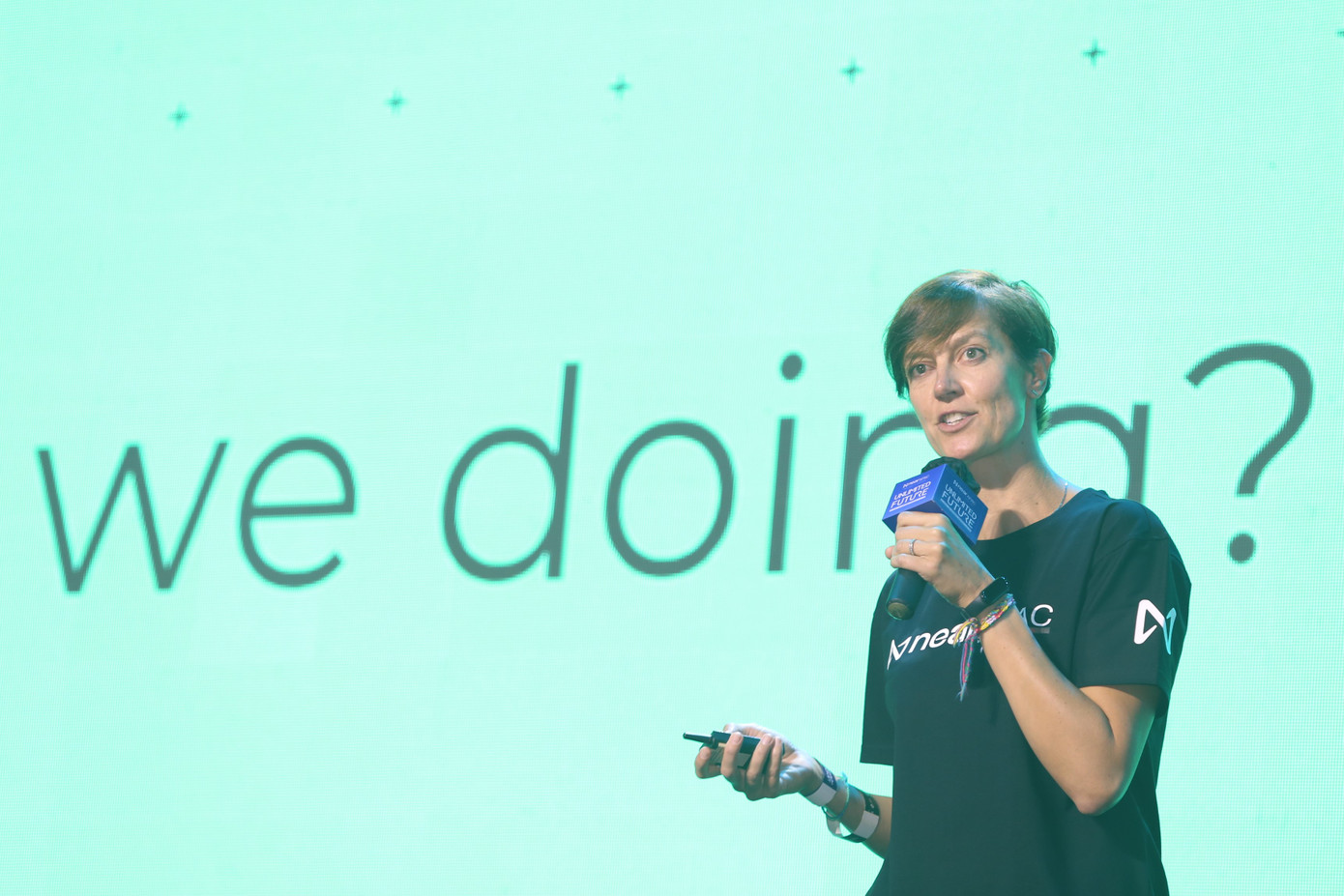 Bà Marieke Flament, CEO của Near Foundation trao đổi về chủ đề "hành trình đến 1 tỷ người dùng web mở".