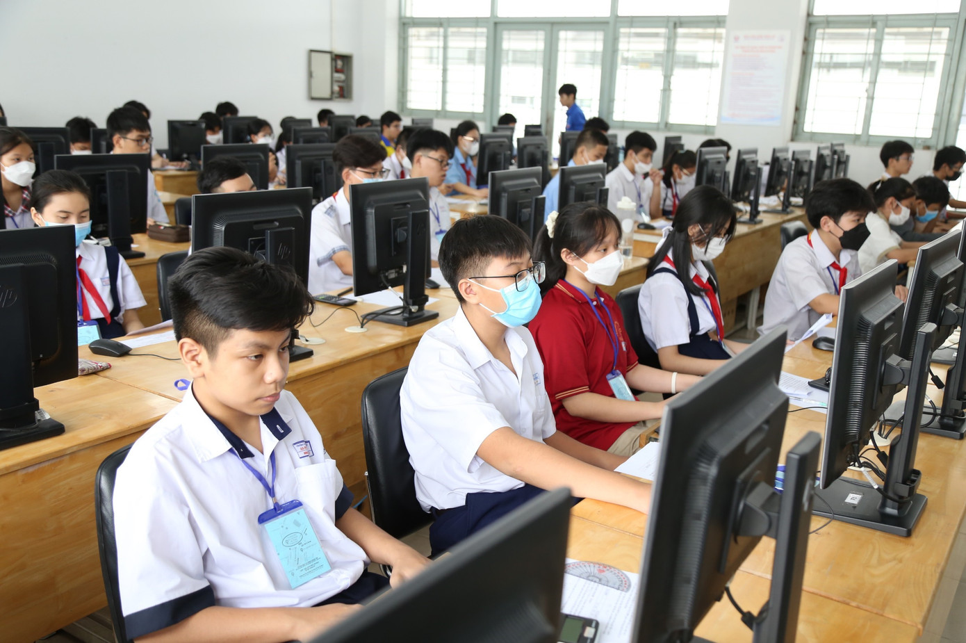 Các em học sinh thi tài ngay sau phần khai mạc vòng Chung kết.