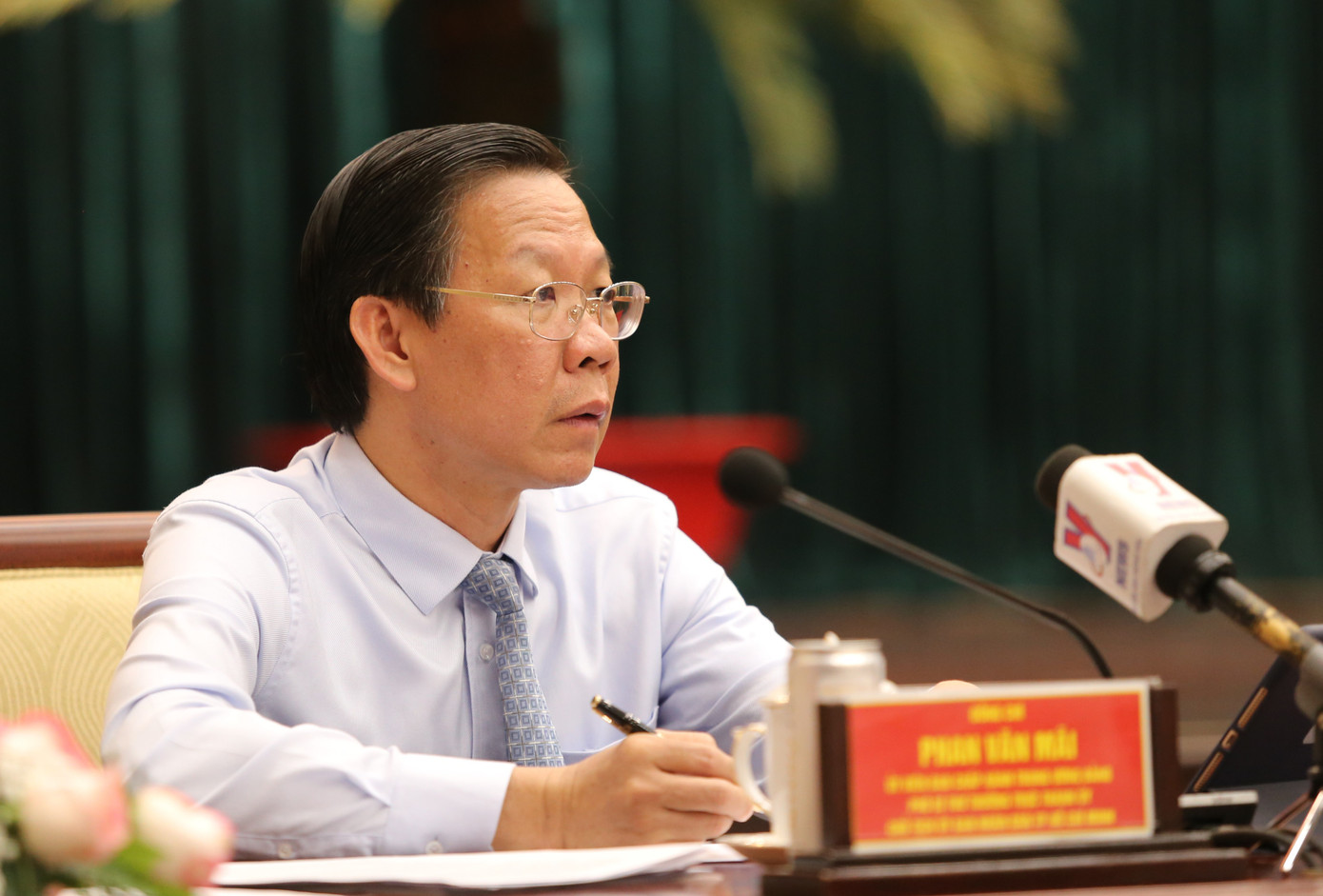 Ông Phan Văn Mãi bày tỏ "khó chịu" với dự án Trung tâm TDTT Phan Đình Phùng. Ảnh: Ngô Tùng Ông Phan Văn Mãi bày tỏ "khó chịu" với dự án Trung tâm TDTT Phan Đình Phùng. Ảnh: Ngô Tùng