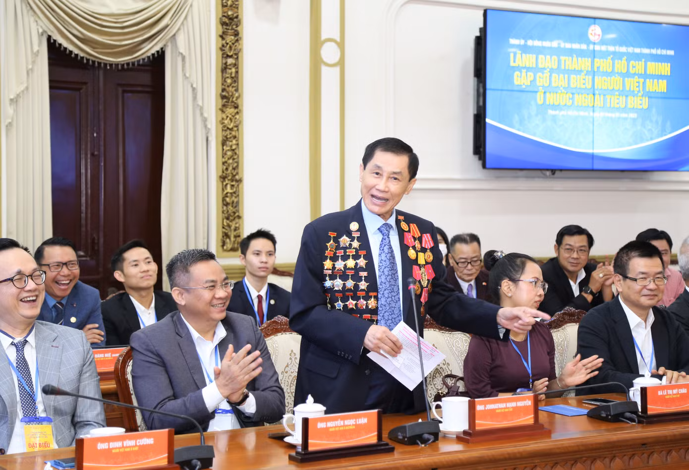 Doanh nhân Jonathan Hạnh Nguyễn mong muốn lãnh đạo Trung ương và TPHCM tạo điều kiện thuận lợi về quốc tịch, đầu tư.