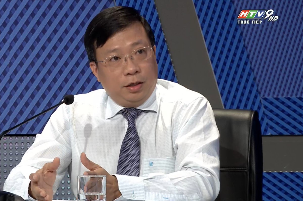 Giám đốc Sở QH-KT TPHCM Nguyễn Thanh Nhã trao đổi với cử tri thành phố. (Ảnh chụp màn hình)