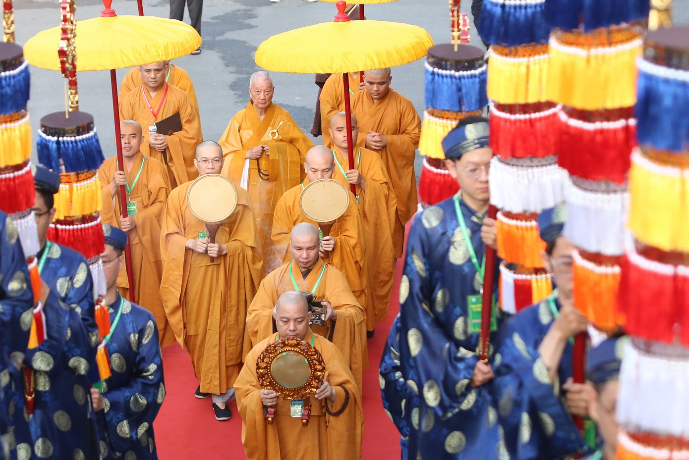 Hòa thượng Thích Trí Quảng - Pháp chủ Hội đồng chứng minh GHPGVN quang lâm lễ đài cử hành đại lễ.