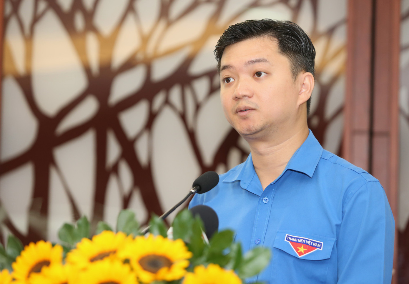 Anh Nguyễn Minh Triết phát biểu kết luận diễn đàn. Anh Nguyễn Minh Triết phát biểu kết luận diễn đàn.