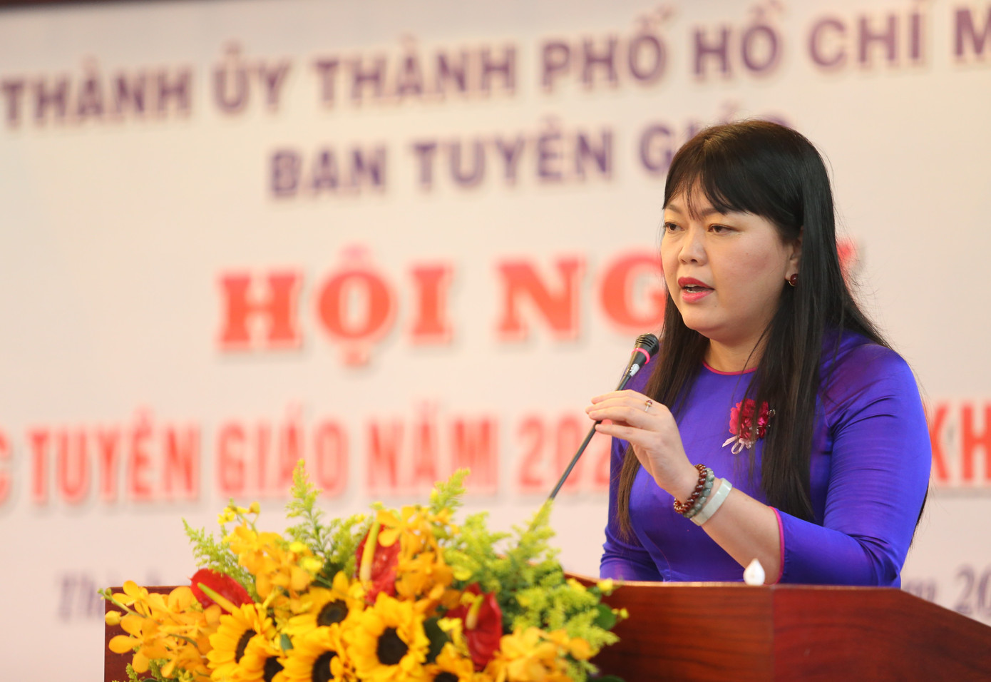 Hệ thống tuyên giáo ở cơ sở trao đổi những cách làm, phương pháp hoạt động hiệu quả trong thời gian qua. Hệ thống tuyên giáo ở cơ sở trao đổi những cách làm, phương pháp hoạt động hiệu quả trong thời gian qua.