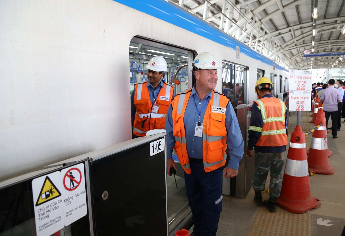 Trong năm 2023, Ban Quản lý Đường sắt đô thị đang cùng Tư vấn NJPT và các nhà thầu Nhật Bản sử dụng tất cả nguồn lực để đẩy nhanh tiến độ thực hiện dự án, hoàn thành 100% công tác thi công bao gồm lắp đặt các thiết bị còn lại, hoàn thiện kiến trúc các nhà ga và cầu bộ hành của trên toàn tuyến. Bên cạnh đó, để sớm đưa dự án vào khai thác thương mại, MAUR đang khẩn trương thực hiện các công việc khác nhằm đồng bộ với quá trình hoàn thành công tác thi công.