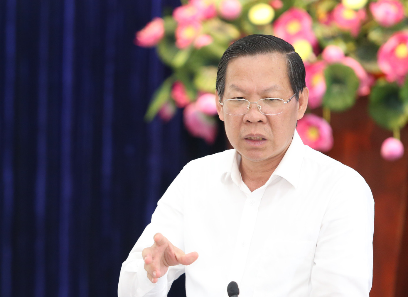 Chủ tịch UBND TPHCM Phan Văn Mãi kết luận tại buổi làm việc. Chủ tịch UBND TPHCM Phan Văn Mãi kết luận tại buổi làm việc.