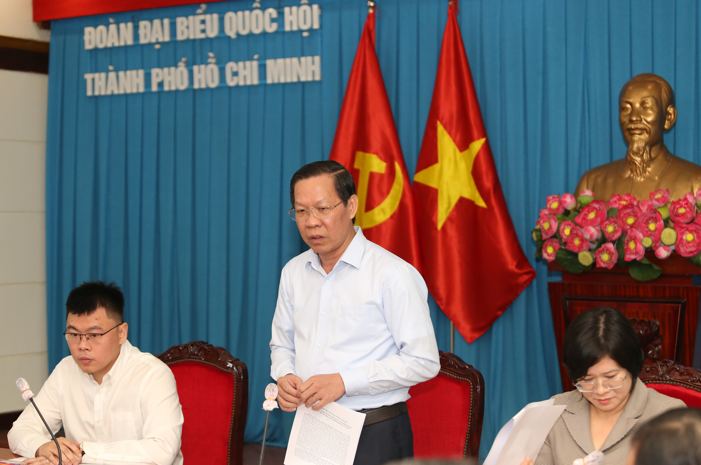 Ông Phan Văn Mãi nêu một số điểm khác biệt rõ rệt giữa Nghị quyết 54 và nghị quyết thay thế. Ông Phan Văn Mãi nêu một số điểm khác biệt rõ rệt giữa Nghị quyết 54 và nghị quyết thay thế.