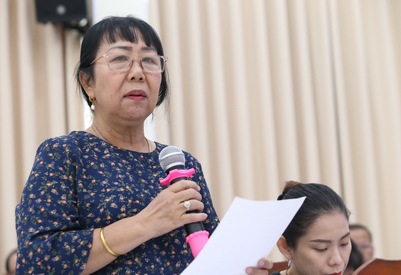 Bà Thi Thị Tuyết Nhung trao đổi ý kiến. Ảnh: Ngô Tùng Bà Thi Thị Tuyết Nhung trao đổi ý kiến. Ảnh: Ngô Tùng