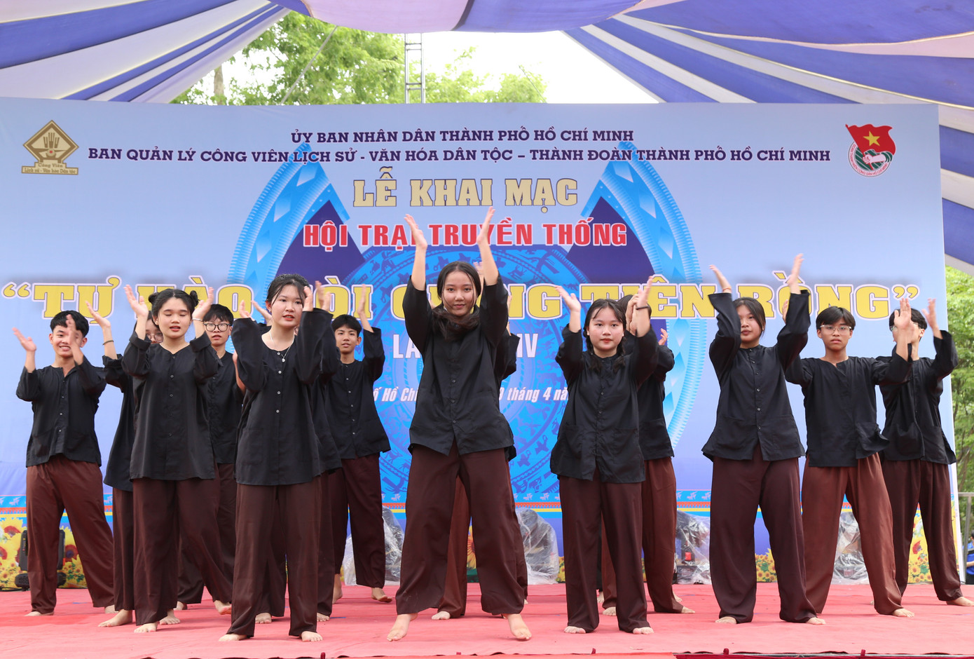 Diễn ra trong hai ngày 29 và 30/4 tại Đền Tưởng niệm các Vua Hùng trong khuôn viên Công viên Lịch sử - Văn hóa dân tộc TPHCM (TP Thủ Đức), hội trại thu hút hơn 600 trại sinh là đoàn viên thanh niên, sinh viên các trường đại học trên địa bàn TPHCM như: Thành Đoàn Thủ Đức, Quận Đoàn Bình Thạnh, Đại học Quốc tế Hồng Bàng, Đại học Hùng Vương, Đại học Văn Lang, Đại học Kinh tế - Luật (Đại học Quốc gia TPHCM)...