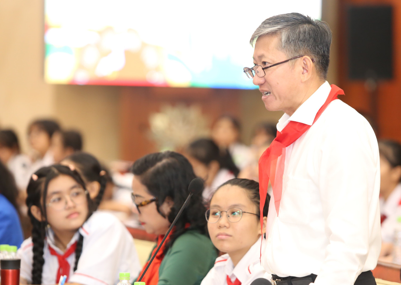 Phó Giám đốc Sở GD&ĐT Dương Trí Dũng. Phó Giám đốc Sở GD&ĐT Dương Trí Dũng.