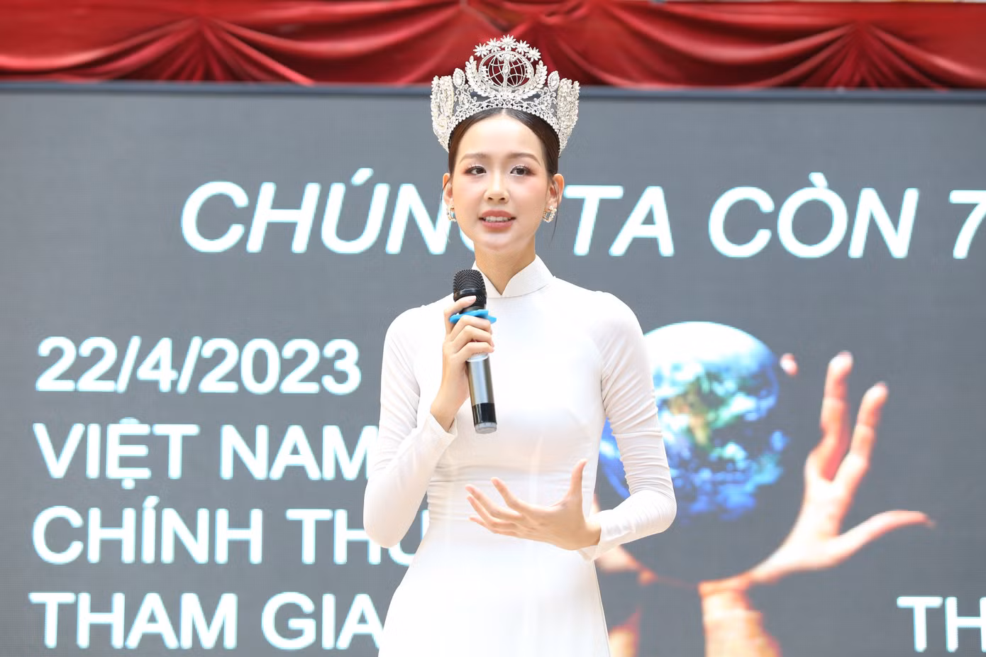 Với vai trò Đại sứ Ngày Trái đất tại Việt Nam, Lê Nguyễn Bảo Ngọc cho biết năm 2023, Việt Nam lần đầu tiên tham gia mạng lưới Earth Day (Ngày Trái đất) do đó nàng hậu mong muốn đất nước có một hoạt động để lại dấu ấn trên bản đồ hoạt động thế giới. "Mong muốn lan tỏa tinh thần "mỗi ngày đều là Ngày Trái đất", bắt đầu từ hôm nay Ngọc thực hiện dự án Earth Day - Everyday với việc trao đổi những món đồ tái chế tại trạm xanh. Mỗi bạn mang đến những đồ dùng cũ để nhận lấy những món quà hữu ích khác" - Bảo Ngọc chia sẻ.
