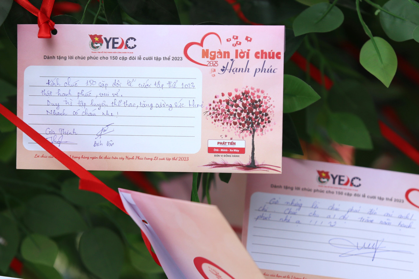 Trong khuôn khổ lễ cưới tập thể, BTC thực hiện hoạt động "Ngàn lời chúc hạnh phúc" với mục tiêu dự kiến kết nối 10.000 lời chúc trong xã hội gửi đến các cặp đôi, như một việc làm tiếp thêm nghị lực giúp các bạn vuợt qua khó khăn. Trong khuôn khổ lễ cưới tập thể, BTC thực hiện hoạt động "Ngàn lời chúc hạnh phúc" với mục tiêu dự kiến kết nối 10.000 lời chúc trong xã hội gửi đến các cặp đôi, như một việc làm tiếp thêm nghị lực giúp các bạn vuợt qua khó khăn.