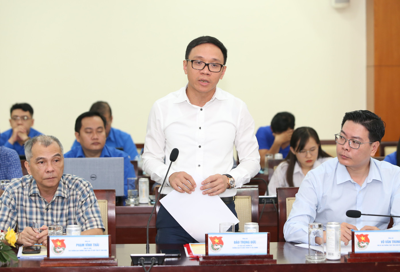 Ông Đào Trọng Đức trao đổi tại diễn đàn. Ảnh: Ngô Tùng Ông Đào Trọng Đức trao đổi tại diễn đàn. Ảnh: Ngô Tùng