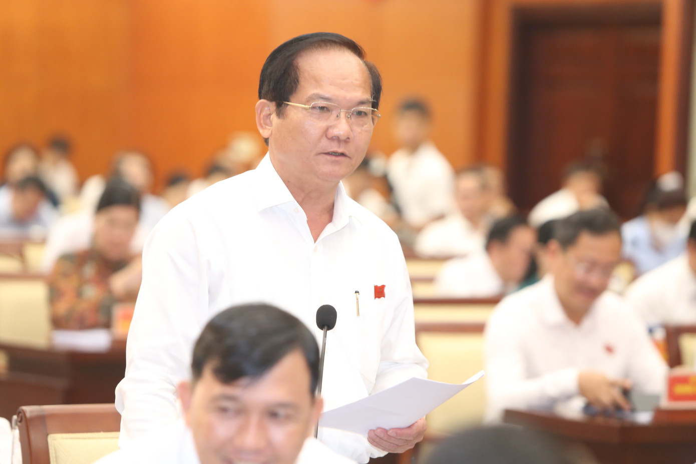 Đại biểu trao đổi về nội dung dự thảo nghị quyết của HĐND TPHCM để triển khai thực hiện Nghị quyết 98. Đại biểu trao đổi về nội dung dự thảo nghị quyết của HĐND TPHCM để triển khai thực hiện Nghị quyết 98.