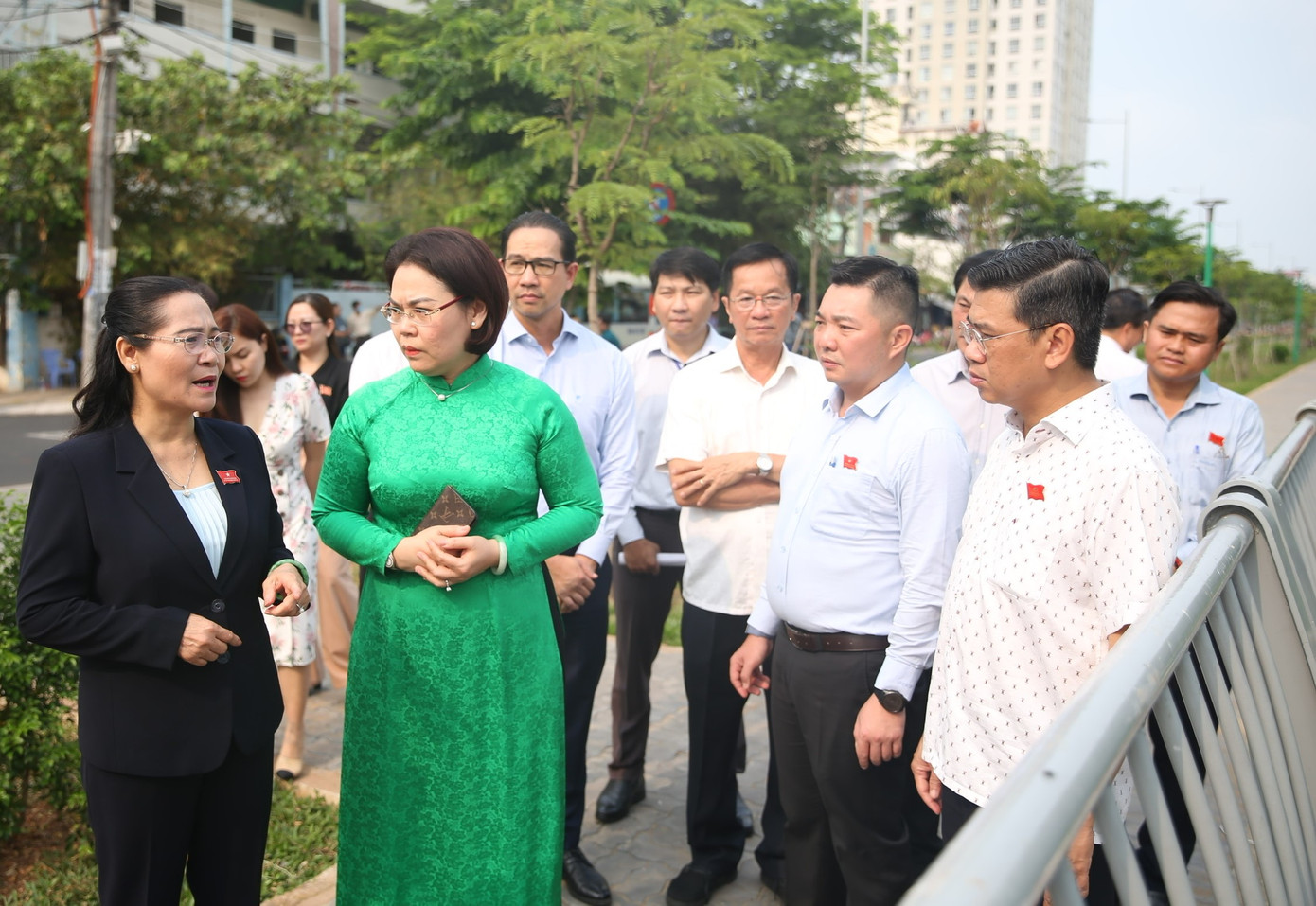 Chủ tịch HĐND TPHCM Nguyễn Thị Lệ (bìa trái) giám sát công tác triển khai dự án kênh Hàng Bàng. Ảnh: L.H Chủ tịch HĐND TPHCM Nguyễn Thị Lệ (bìa trái) giám sát công tác triển khai dự án kênh Hàng Bàng. Ảnh: L.H