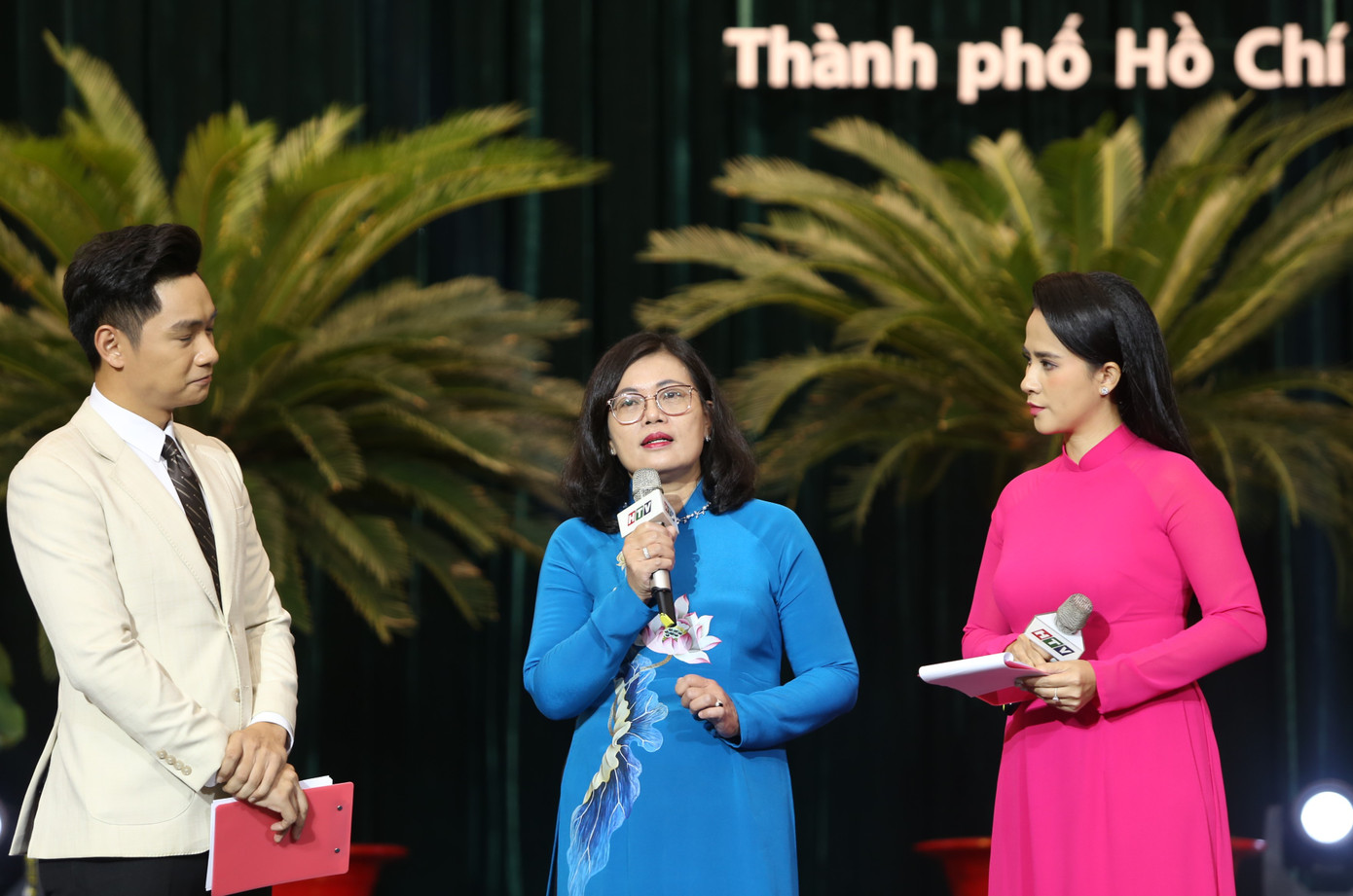 BS. Hoàng Thị Diễm Tuyết chia sẻ tại chương trình. Ảnh: Ngô Tùng BS. Hoàng Thị Diễm Tuyết chia sẻ tại chương trình. Ảnh: Ngô Tùng