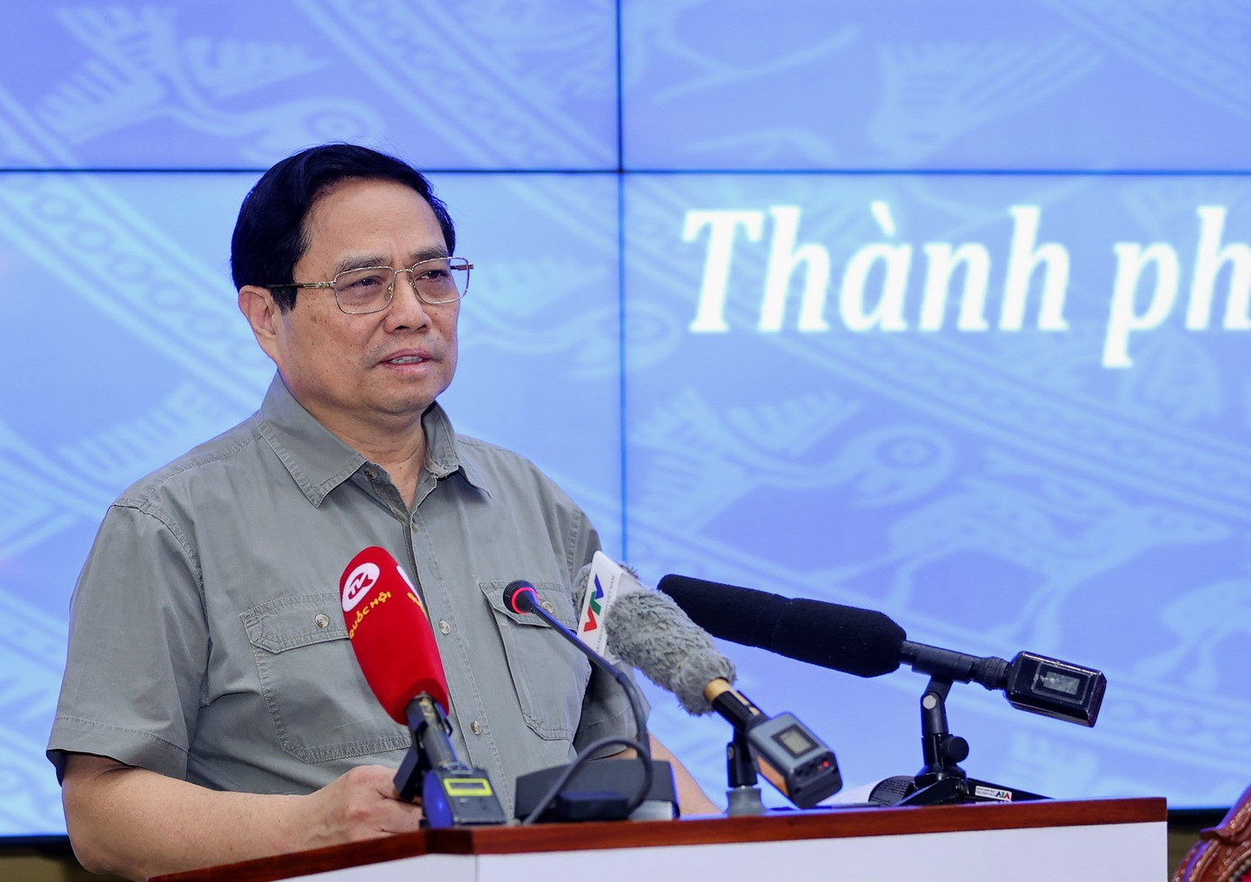 Thủ tướng Chính phủ Phạm Minh Chính kết luận phiên họp Ban Chỉ đạo triển khai thực hiện Nghị quyết 98, ngày 26/11. Ảnh: VGP