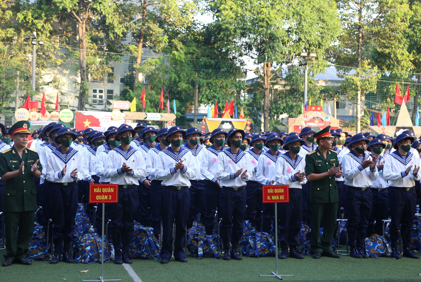 Chiến sĩ mới phấn khởi sẵn sàng bước vào một hành trình rèn luyện, trưởng thành.