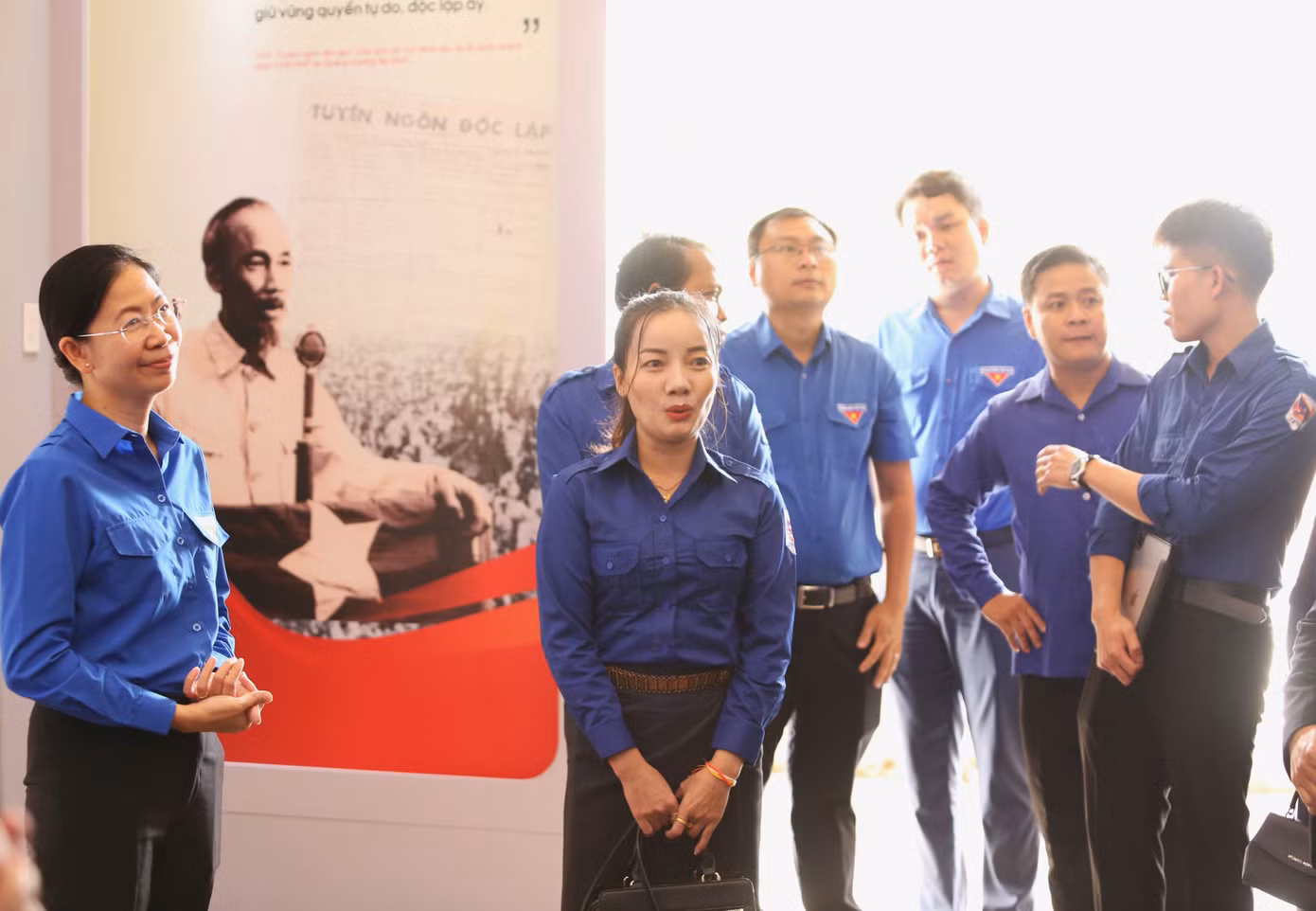 Đoàn cán bộ tổ chức Đoàn 3 địa phương nước Cộng hòa Dân chủ Nhân dân Lào và TPHCM sẽ có nhiều hoạt động tập huấn, trao đổi sôi động diễn ra trong 4 ngày. Đoàn cán bộ tổ chức Đoàn 3 địa phương nước Cộng hòa Dân chủ Nhân dân Lào và TPHCM sẽ có nhiều hoạt động tập huấn, trao đổi sôi động diễn ra trong 4 ngày.