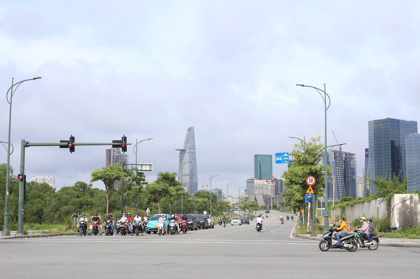 Một số công trình cao tầng nổi bật trên địa bàn TPHCM. Ảnh: Ngô Tùng