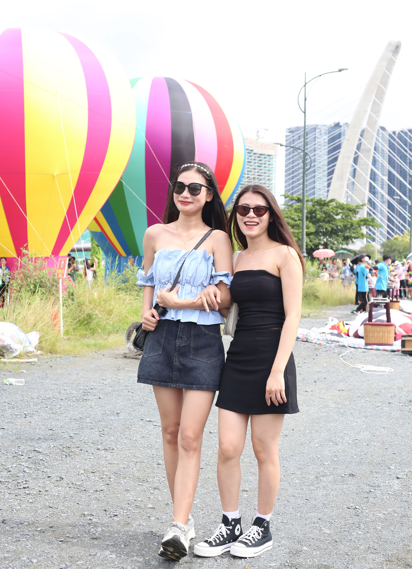 Đôi bạn cho biết sau buổi xem khinh khí cầu sẽ đón xem chương trình bắn pháo hoa vào buổi tối. Đôi bạn cho biết sau buổi xem khinh khí cầu sẽ đón xem chương trình bắn pháo hoa vào buổi tối.