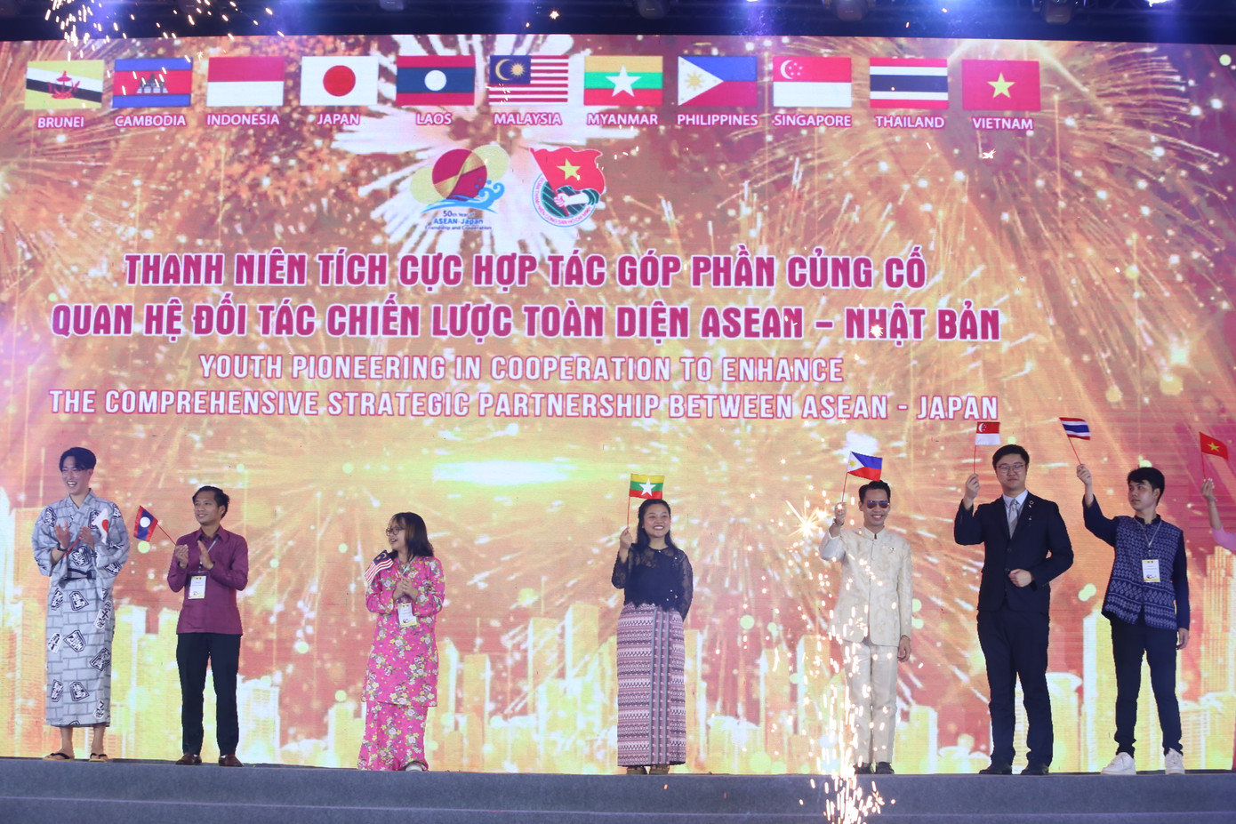 Bạn trẻ các nước ASEAN - Nhật Bản cam kết chung tay hành động nhằm củng cố quan hệ Đối tác Chiến lược toàn diện ASEAN - Nhật Bản.