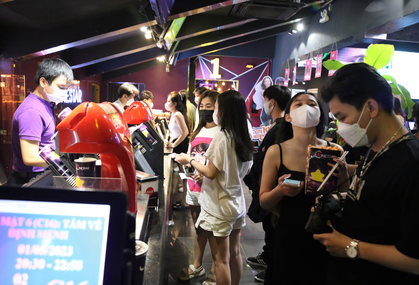 Trong những ngày lễ vừa qua, bình quân một ngày rạp này chiếu gần 30 suất phim Lật mặt 6.