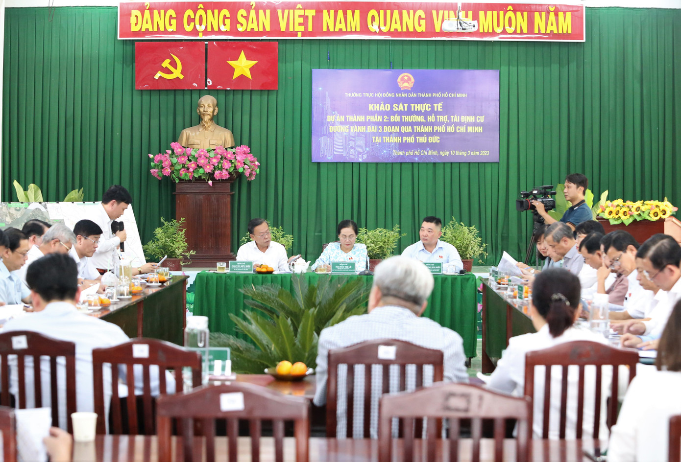 Quang cảnh buổi làm việc. Ảnh: Ngô Tùng Quang cảnh buổi làm việc. Ảnh: Ngô Tùng