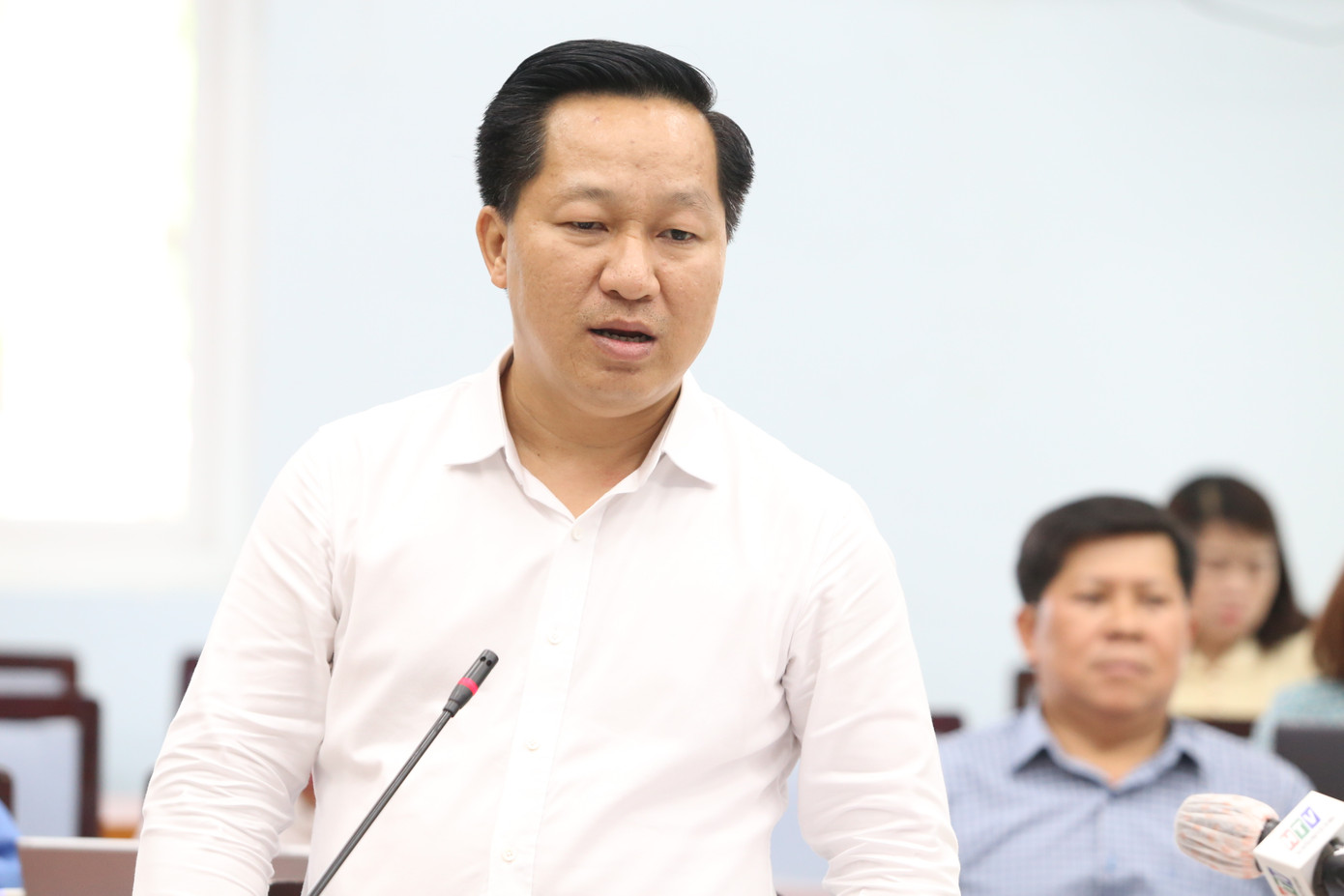 Chủ tịch UBND TP. Thủ Đức Hoàng Tùng tại buổi họp. Chủ tịch UBND TP. Thủ Đức Hoàng Tùng tại buổi họp.