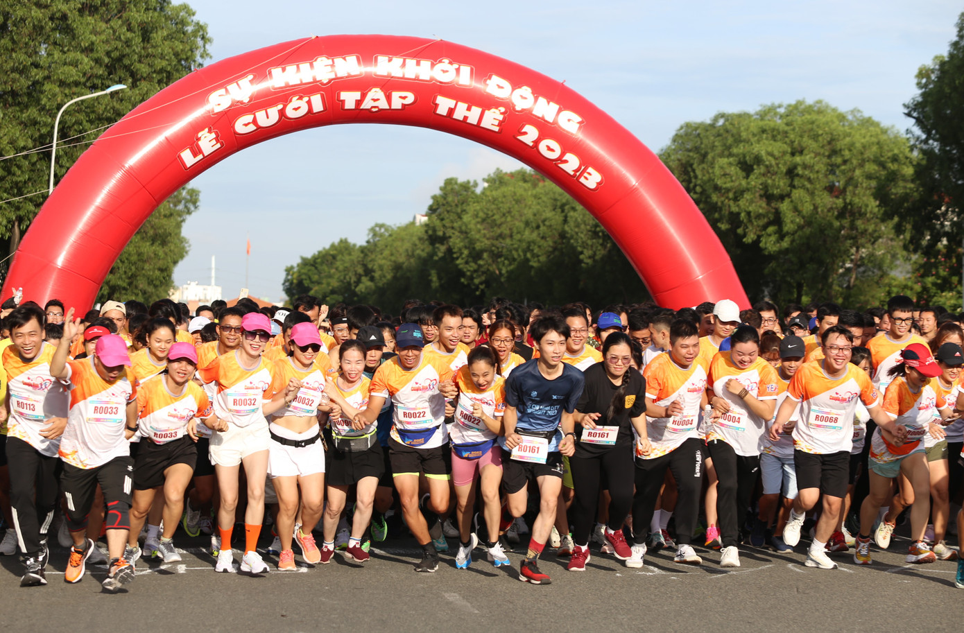 Chương trình nhằm khởi động và vận động nguồn lực tổ chức lễ cưới tập thể cho 150 cặp đôi thanh niên công nhân, người lao động vào đúng dịp kỷ niệm ngày truyền thống Thanh niên công nhân TPHCM (15/10) sắp tới. Chương trình nhằm khởi động và vận động nguồn lực tổ chức lễ cưới tập thể cho 150 cặp đôi thanh niên công nhân, người lao động vào đúng dịp kỷ niệm ngày truyền thống Thanh niên công nhân TPHCM (15/10) sắp tới.