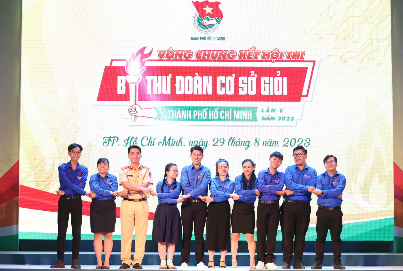 Tham gia vòng Chung kết gồm 10 bạn trẻ tiêu biểu là các cán bộ Đoàn ở cơ sở trên địa bàn TPHCM. Ảnh: Ngô Tùng Tham gia vòng Chung kết gồm 10 bạn trẻ tiêu biểu là các cán bộ Đoàn ở cơ sở trên địa bàn TPHCM. Ảnh: Ngô Tùng