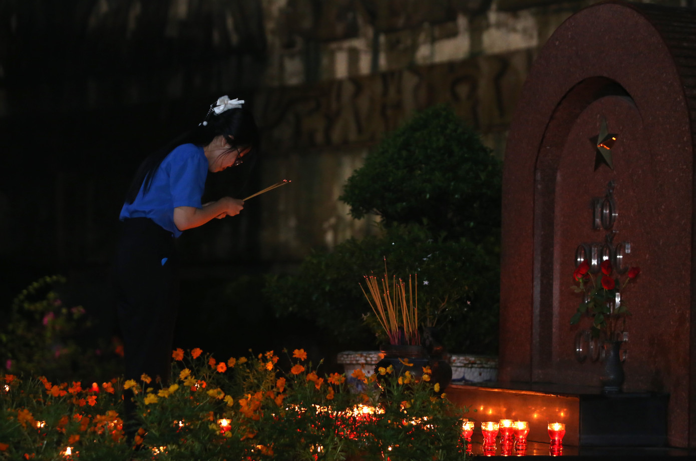 Cùng thời điểm với chương trình tại Nghĩa trang Liệt sĩ TPHCM, lễ thắp nến tri ân cũng đồng loạt diễn ra tại Nghĩa trang Liệt sĩ huyện Củ Chi, Nghĩa trang Liệt sĩ huyện Nhà Bè – quận 7, Nghĩa trang Liệt sĩ huyện Bình Chánh – quận Bình Tân, Nghĩa trang Liệt sĩ TP. Thủ Đức, Nghĩa trang Liệt sĩ huyện Hóc Môn, Nghĩa trang Liệt sĩ Rừng Sác (huyện Cần Giờ).